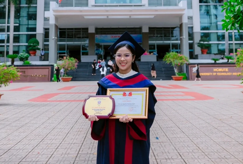 sinh viên tốt nghiệp